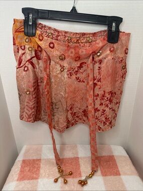 Junglee Billee size S/M Embellished Peach Floral short silky with pockets (6)